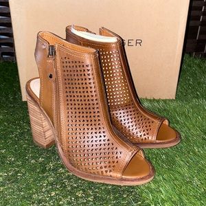 Womens heels size 6.5